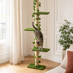 Chat en action sur l'arbre à chat sol-plafond Lierre — mise en situation